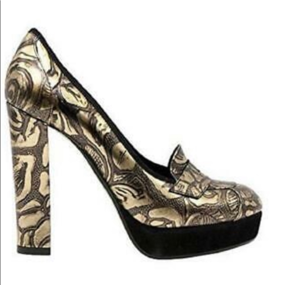 Baldan black and golden platform pumps . Never wore outside. Looks new
